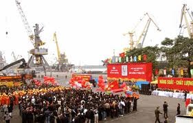 Suasana produksi pada hari-hari awal tahun baru  di berbagai cabang di Vietnam - ảnh 1